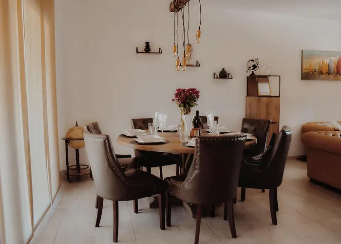 Casa Zomabria * Πόρετς